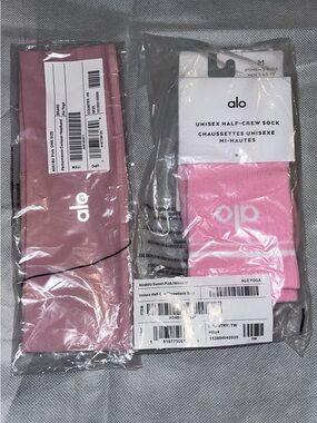 ALO Yoga Women’s Socks and Headband Set in Pink